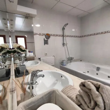 Cel I Fusta Apartment